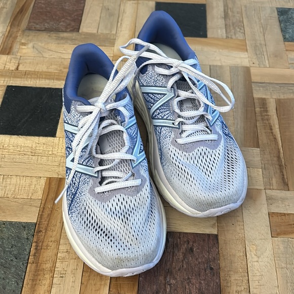 New Balance Fresh Foam 860 V12 Womens Size 7 Running Shoes - Picture 2 of 7